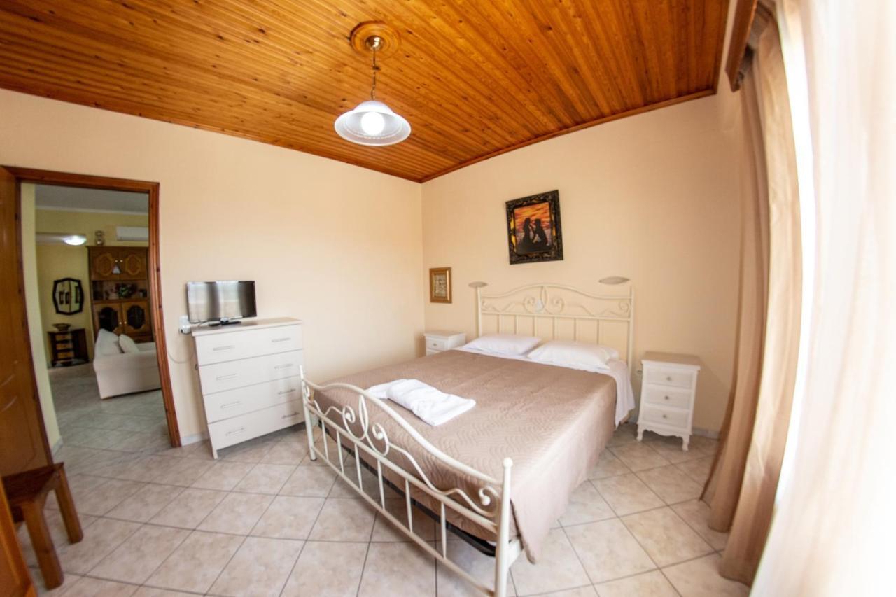 Kapetanios Apartments Agios Stefanos Avliotes  Exteriér fotografie