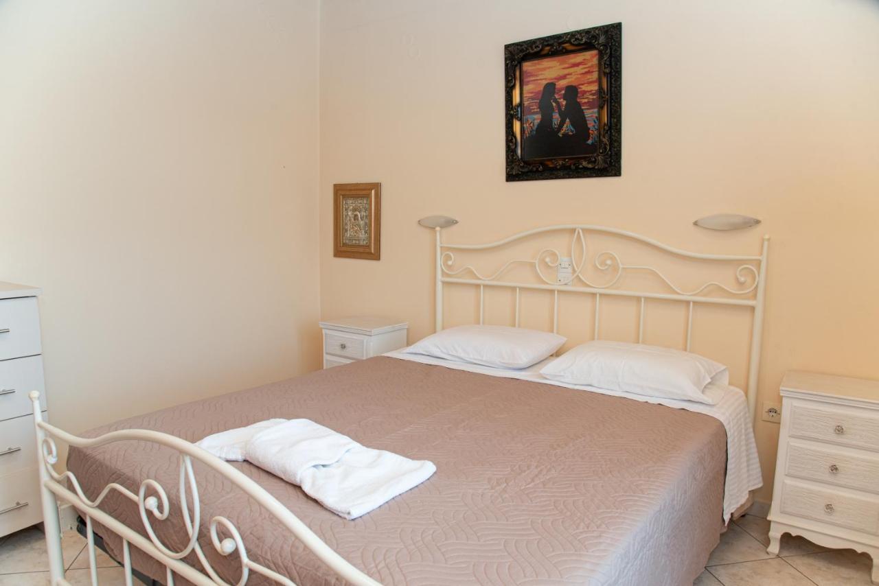 Kapetanios Apartments Agios Stefanos Avliotes  Exteriér fotografie