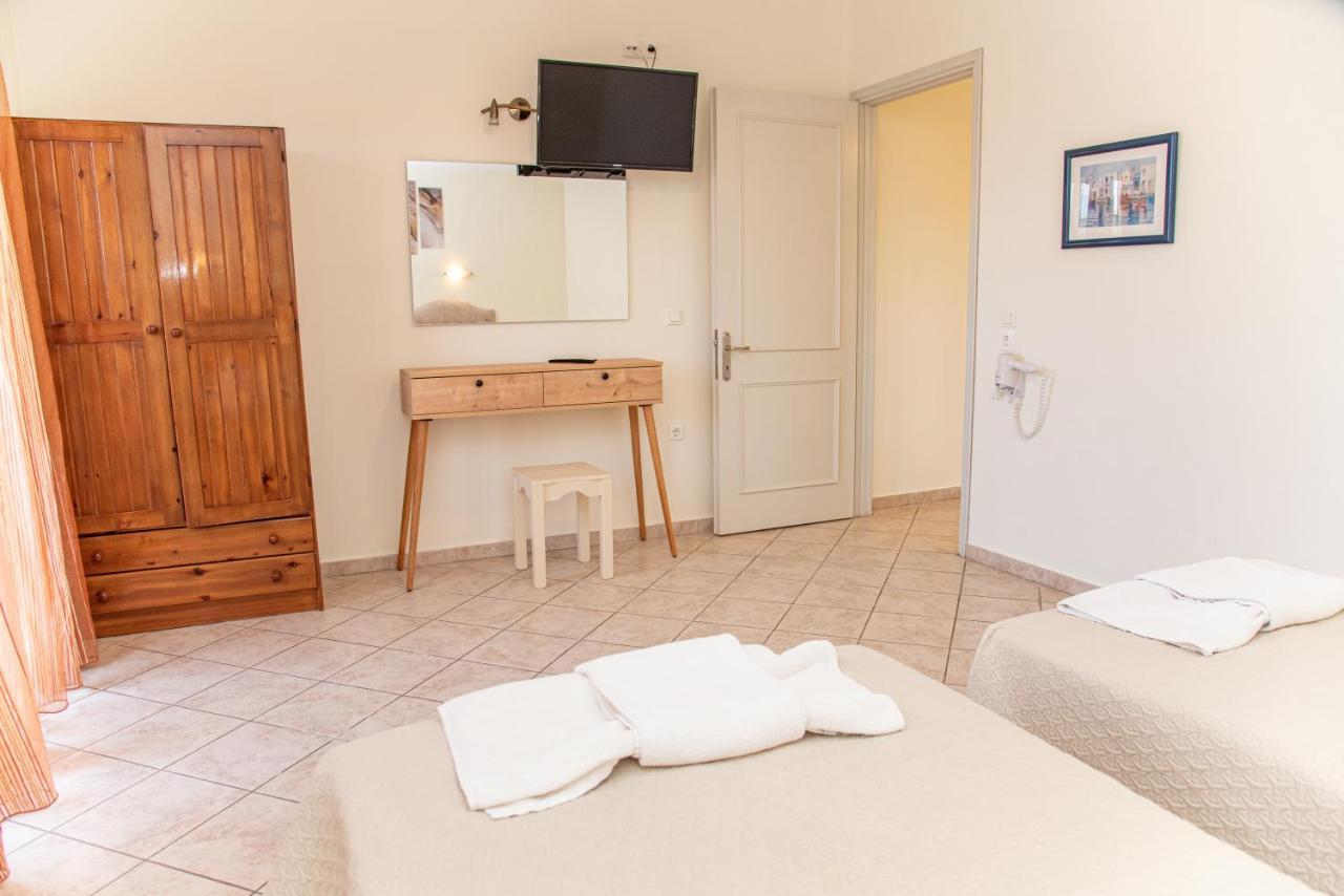 Kapetanios Apartments Agios Stefanos Avliotes  Exteriér fotografie